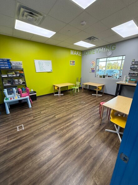 More Photos Of 16733 W Airport Blvd, Richmond Storefront For Lease
