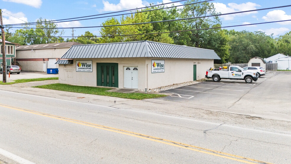More Photos Of 105 Sycamore St, Medway Medical For Sale