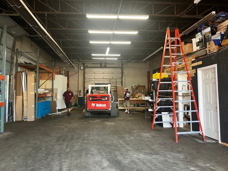 More Photos Of 229 French, Buffalo Service For Sale