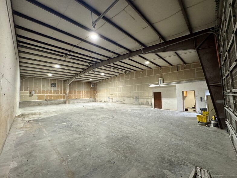 More Photos Of 5625 48th Dr NE, Marysville Manufacturing For Sale