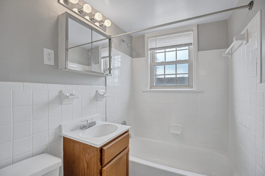 More Photos Of 1201 Benning Rd, Capitol Heights Apartments For Sale