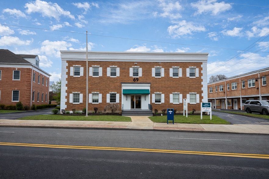 Primary Photo Of 69 East Ave, Norwalk Medical For Lease