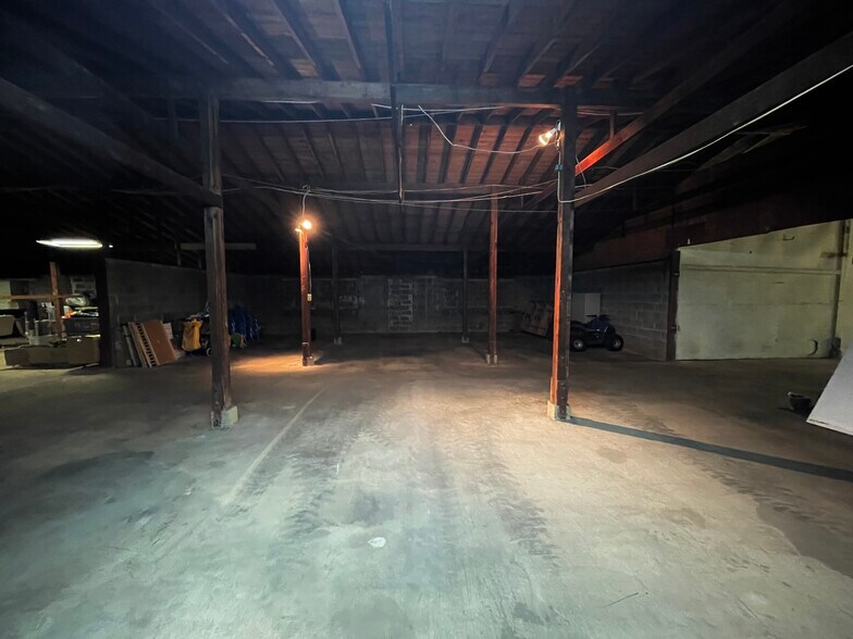 More Photos Of 55 Schoolhouse Rd, Whiting Warehouse For Lease