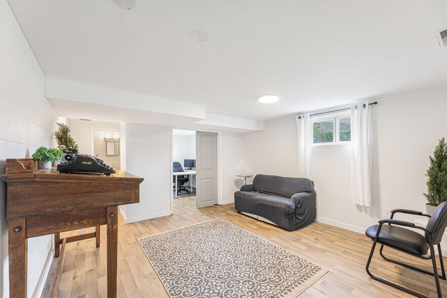 More Photos Of 313 Ross Av, Cochrane Medical For Sale