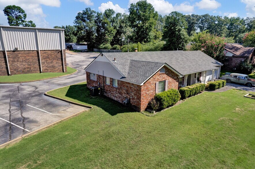 More Photos Of 3232 Covington Pike, Memphis Religious Facility For Sale