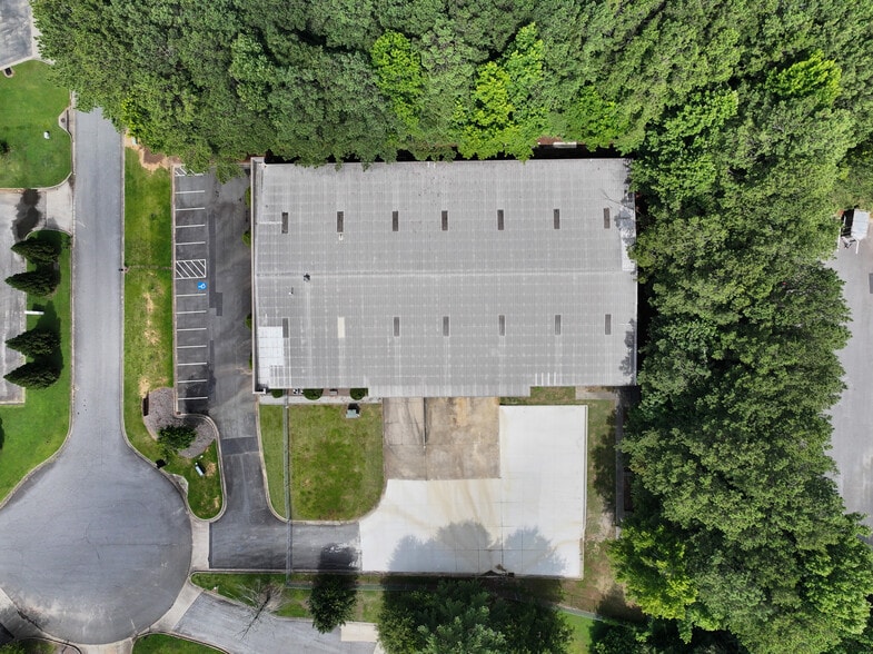 More Photos Of 9335 Industrial Trace, Alpharetta Warehouse For Sale