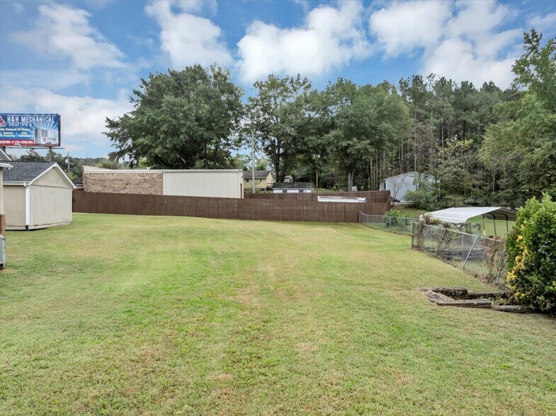 More Photos Of 6071 N Main St SE, Acworth Flex For Sale