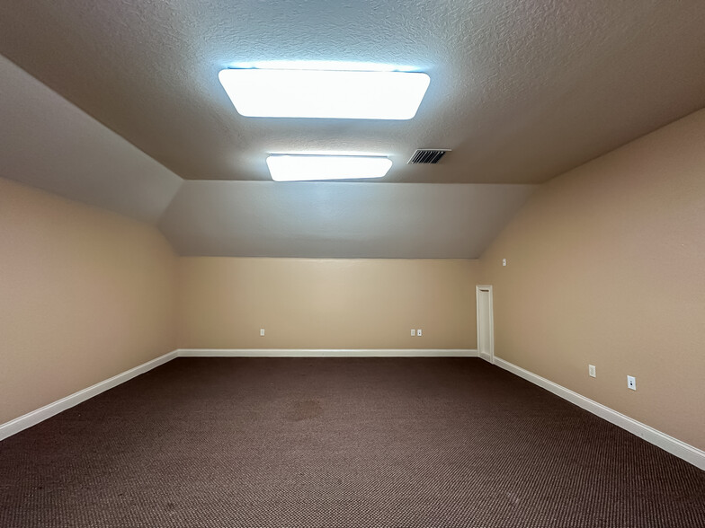 More Photos Of 1611 Harden Blvd, Lakeland Office For Lease