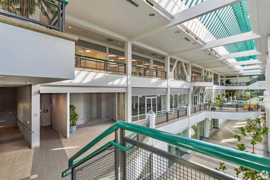 More Photos Of 2901-2929 K St, Sacramento Office For Lease