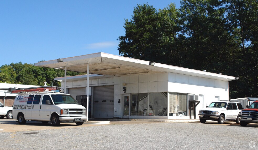 More Photos Of 720 Wade Hampton Blvd, Greenville Auto Dealership For Sale