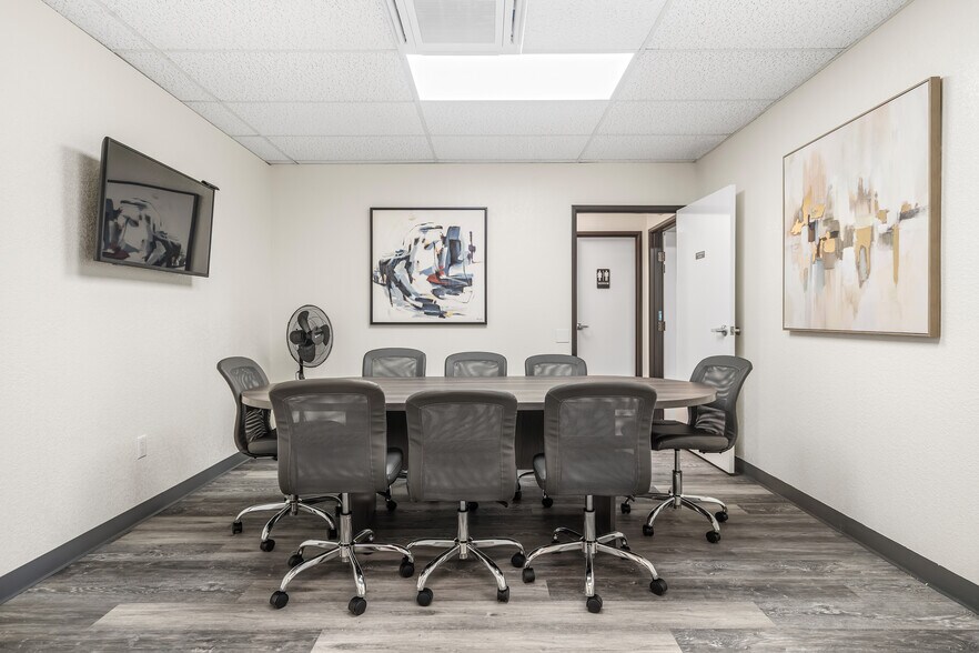 More Photos Of 2825 E Tahquitz Canyon Way, Palm Springs Medical For Lease