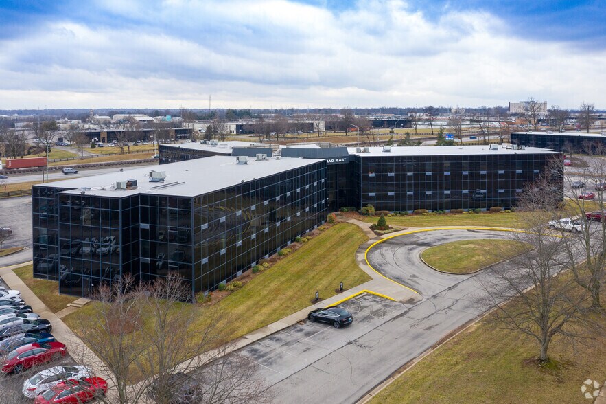 More Photos Of 10200 Linn Station Rd, Louisville Office For Lease