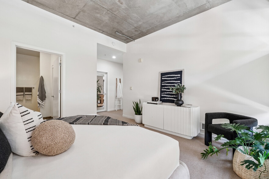 More Photos Of 288 3rd St, Oakland Apartments For Sale