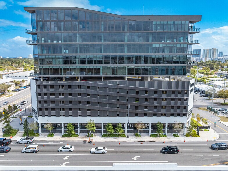 More Photos Of 800 N Federal Hwy, Hallandale Beach Office For Sale