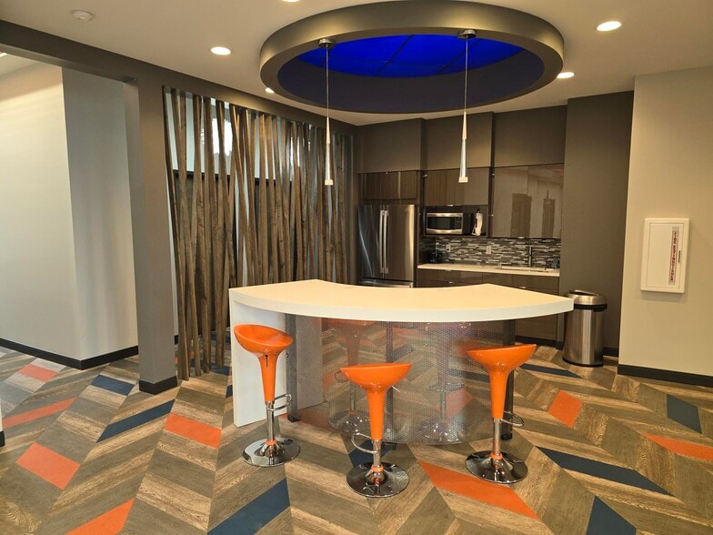 More Photos Of 2140-2150 St Clair Ave, Cleveland Warehouse For Sale