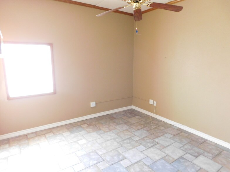 More Photos Of 4104 SW 33rd Ave, Amarillo Medical For Sale