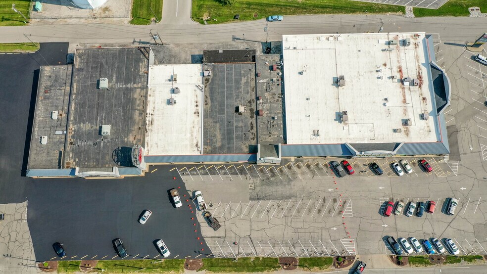 More Photos Of 500-518 W Delmar Ave, Godfrey Unknown For Lease