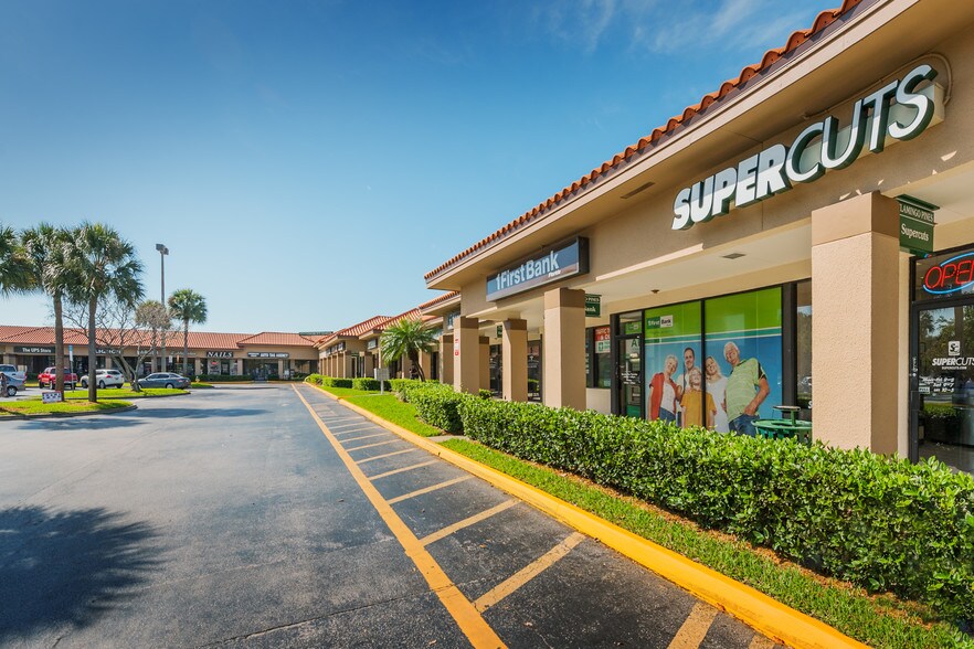 More Photos Of 100-352 S Flamingo Rd, Pembroke Pines General Retail For Lease