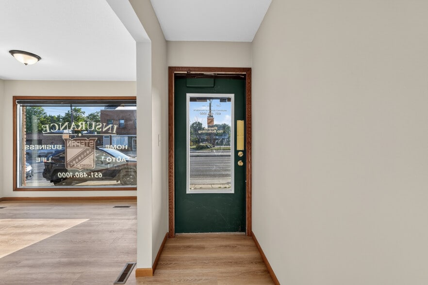 More Photos Of 407 Vermillion St, Hastings Office For Sale