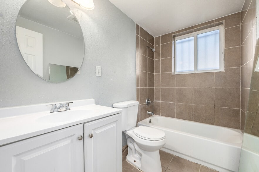 More Photos Of 1634 Boston St, Aurora Apartments For Sale