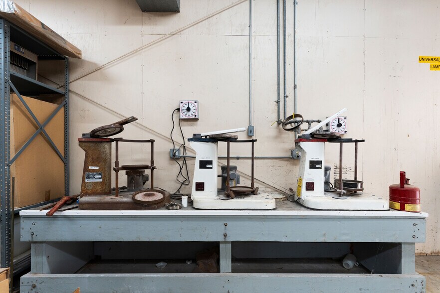 More Photos Of 112 Old Mill Rd, Cartersville Research And Development For Sale