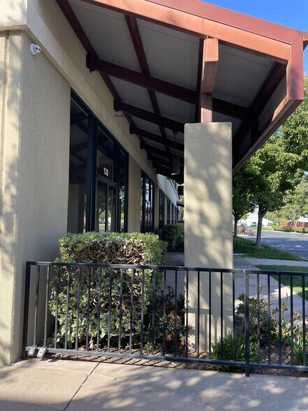 More Photos Of 2051 Junction Ave, San Jose Medical For Lease