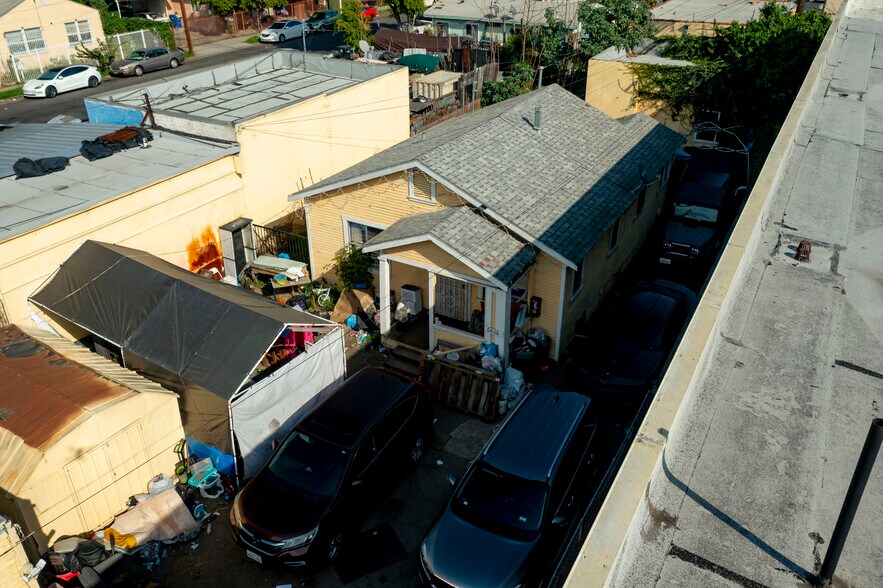 More Photos Of 6804 S Hoover St, Los Angeles Flex For Sale