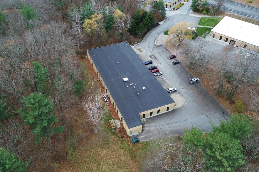 More Photos Of 11 Beaver Brook Rd, Littleton Light Manufacturing For Lease