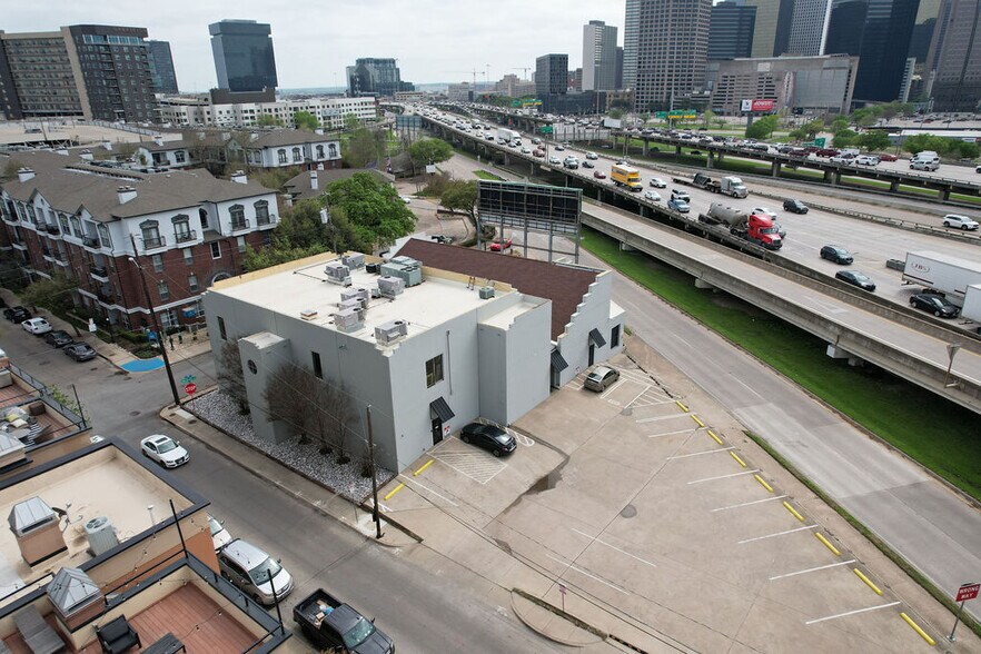 More Photos Of 2909 San Jacinto St, Dallas Loft Creative Space For Sale