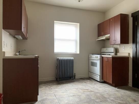 More Photos Of 4031 W Gladys Ave, Chicago Apartments For Sale
