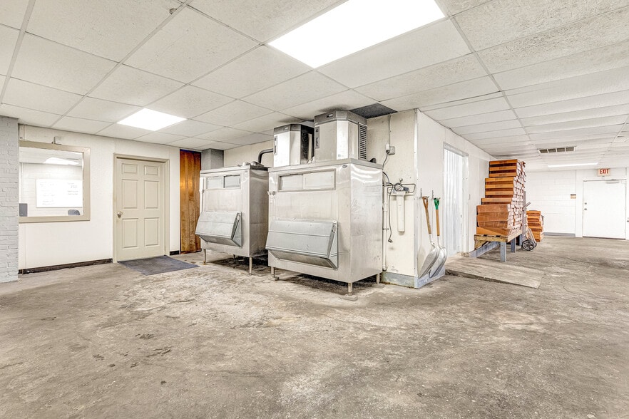 More Photos Of 1505 Brook Rd, Richmond Warehouse For Sale