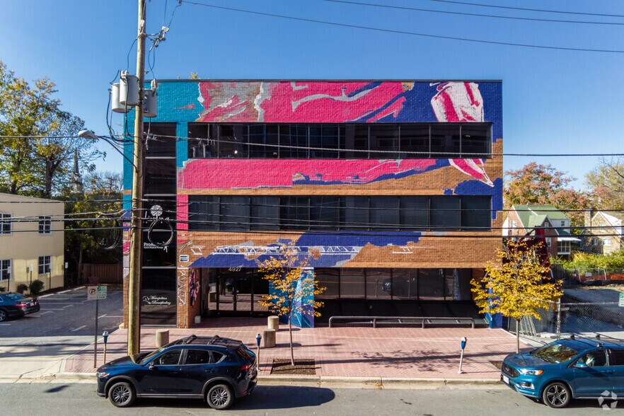 More Photos Of 4927 Auburn Ave, Bethesda Medical For Lease