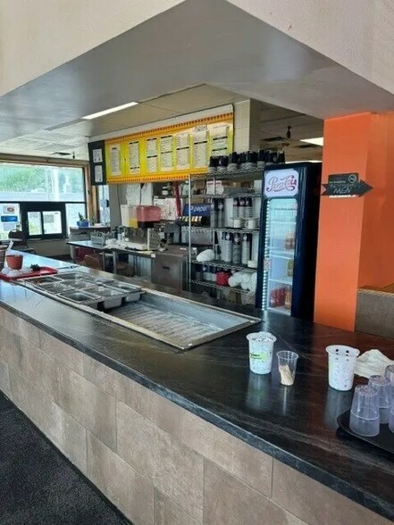 More Photos Of 1200 S Minnesota Ave, Sioux Falls Restaurant For Sale