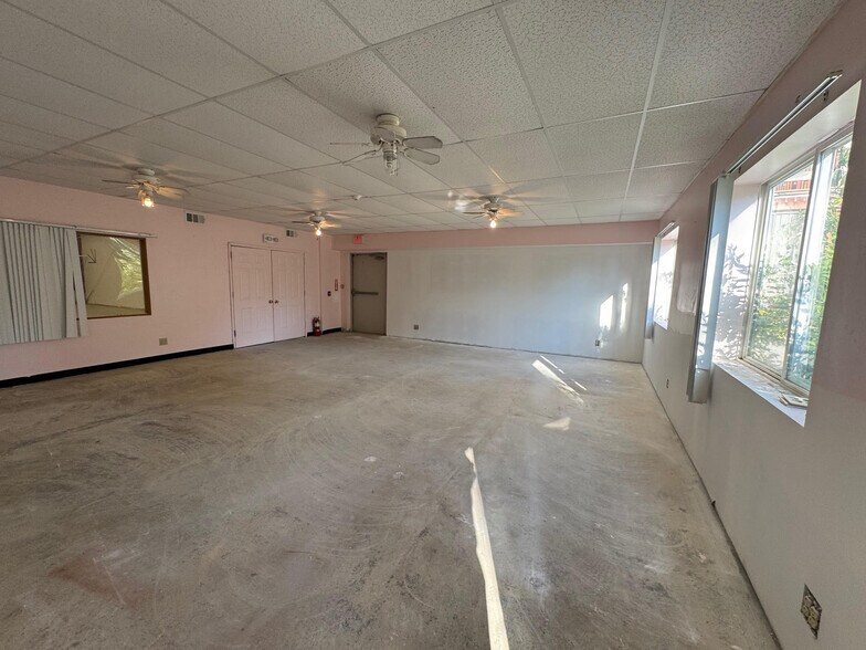More Photos Of 2430 NY-32, Cornwall Township Showroom For Lease