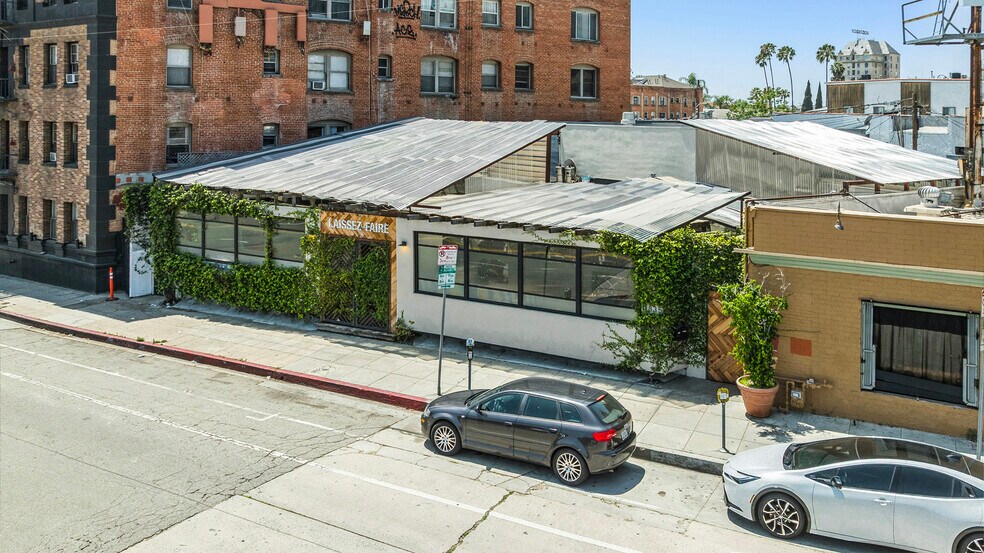 More Photos Of 1835 N Cahuenga Blvd, Los Angeles Restaurant For Sale