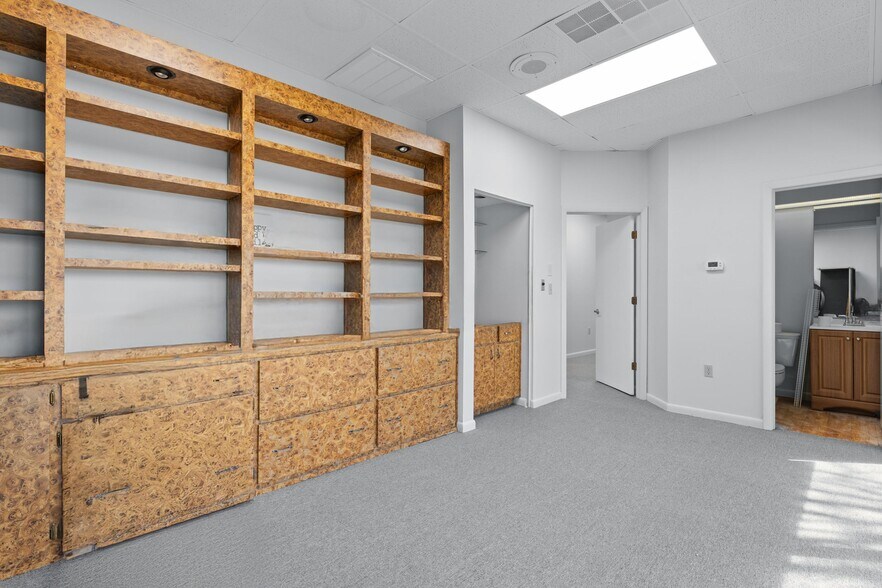 More Photos Of 2339 Sunset Point Rd, Clearwater Medical For Lease