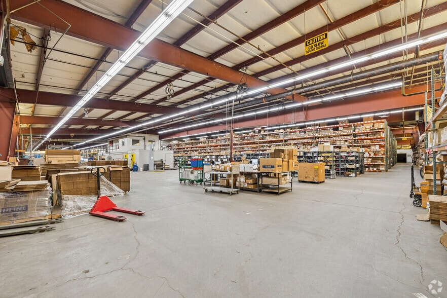 More Photos Of 24 Spring St, Florence Warehouse For Sale