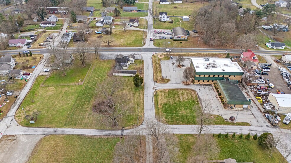 More Photos Of 7200 US-150, Greenville Office For Sale