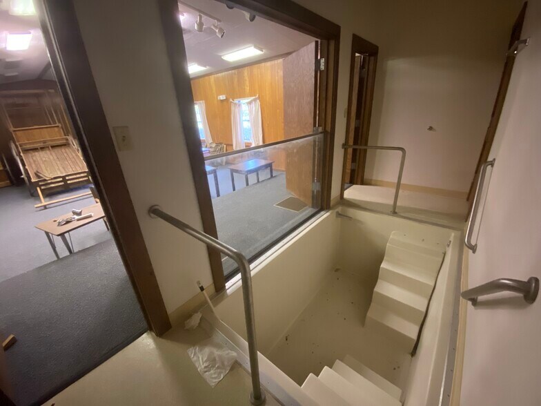 More Photos Of 8247 Morman Temple, Baker Specialty For Sale