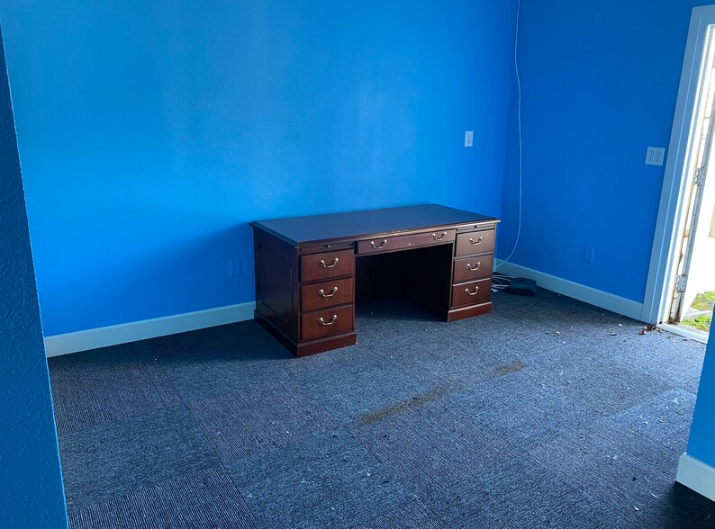 More Photos Of 1200 Deltona Blvd, Deltona General Retail For Sale