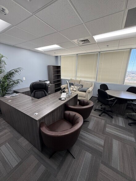 More Photos Of 1250 E Cliff Dr, El Paso Medical For Lease