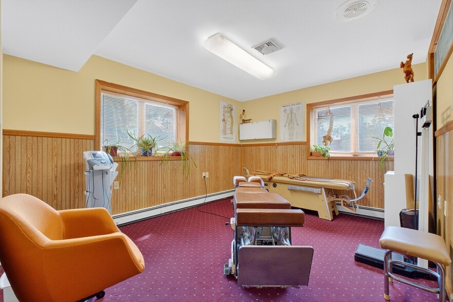 More Photos Of 2 Renee Gate St, Cortlandt Manor Office For Sale