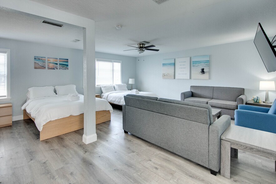 More Photos Of 12321 Gulf Blvd, Treasure Island Hospitality For Sale