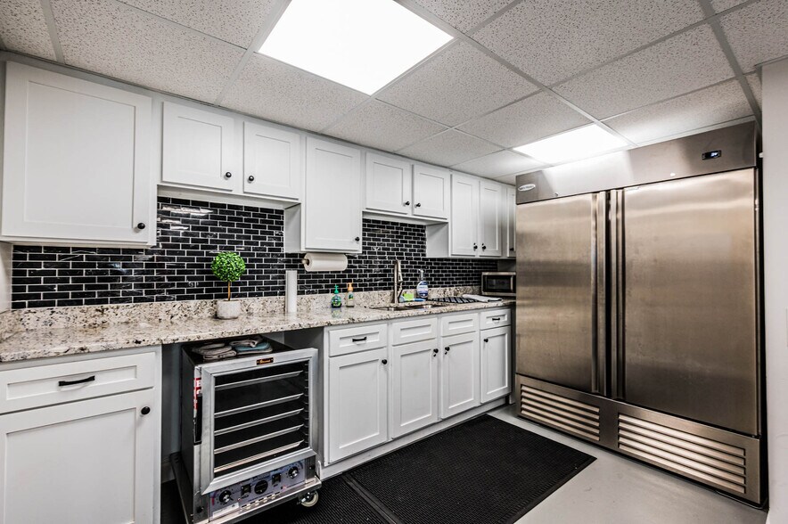 More Photos Of 824 Lehman Ave, Bowling Green Religious Facility For Sale