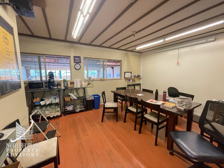 More Photos Of 138 N Main St, Sebastopol Storefront For Sale