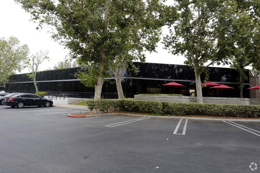 More Photos Of 20970 Warner Center Ln, Woodland Hills Medical For Sale