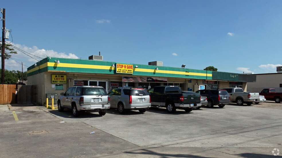 Primary Photo Of 14710 Sterling Green Blvd, Houston Freestanding For Lease