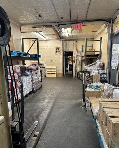 More Photos Of 150-158 Crescent St, Brooklyn Flex For Lease