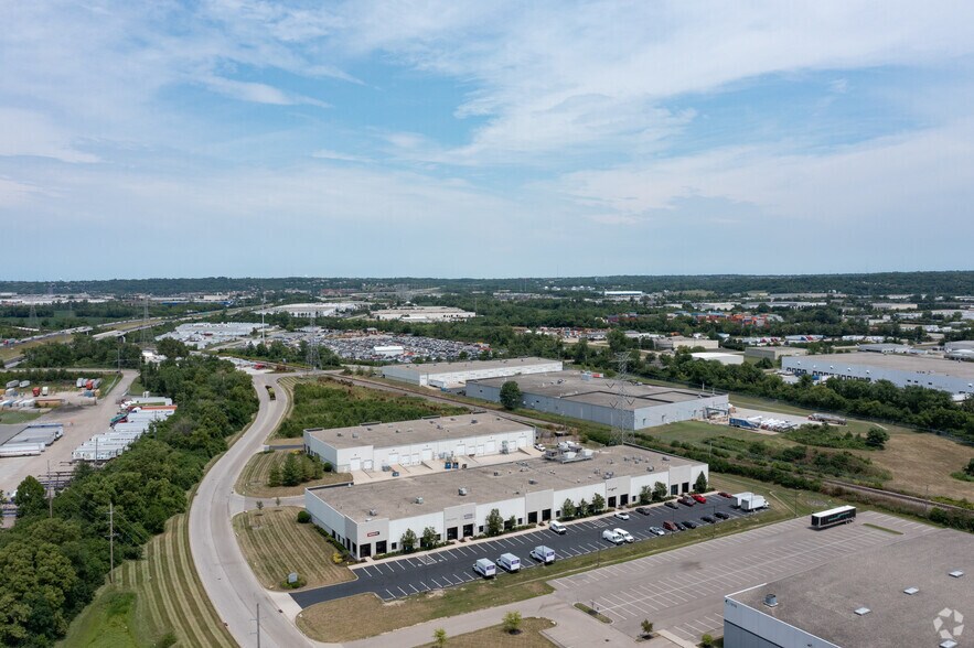 More Photos Of 12092-12108 Champion Way, Sharonville Light Distribution For Lease