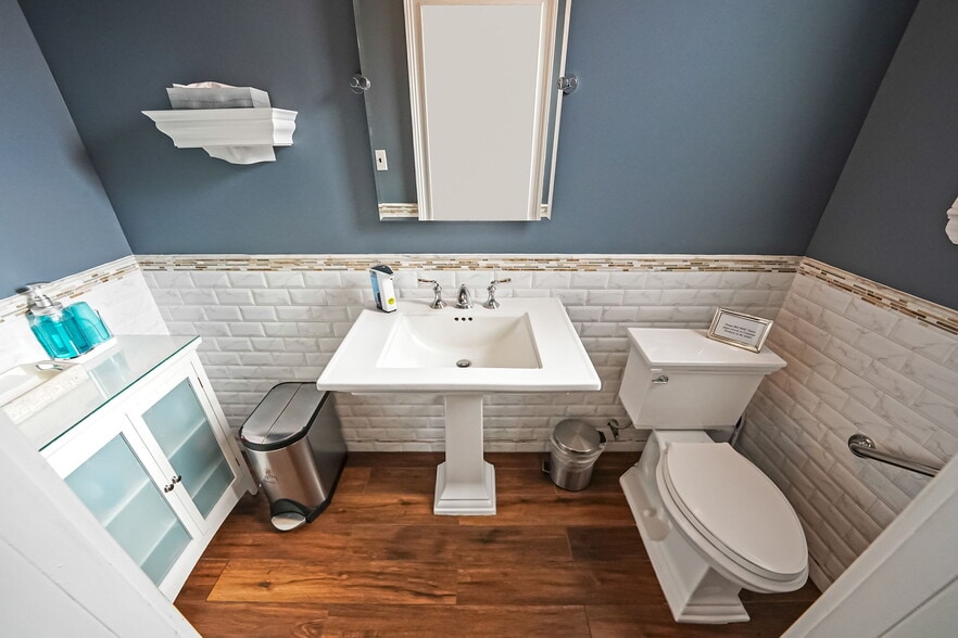 More Photos Of 203 Rockaway Ave, Valley Stream Office For Sale